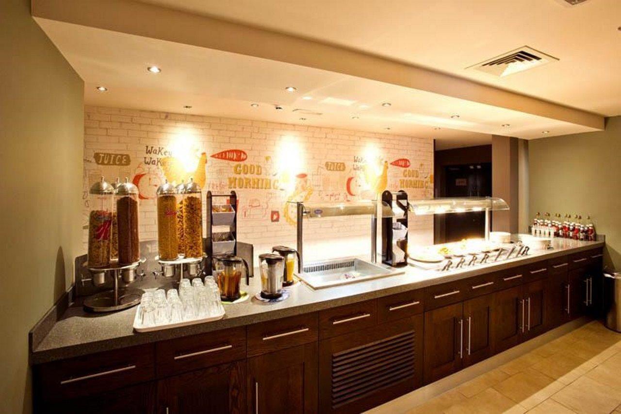 Premier Pacific Quay Hotel 3*