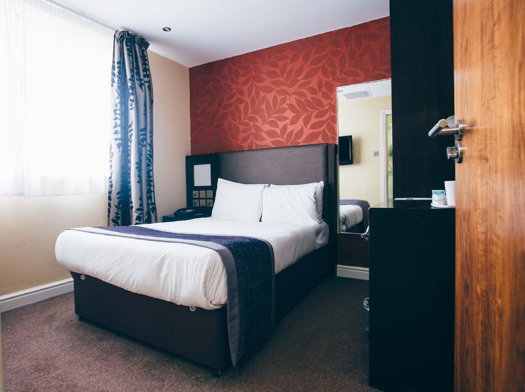 Hotel Lorne 3*