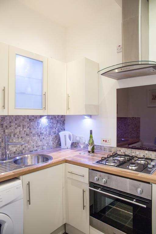 Apartment G11 West End *