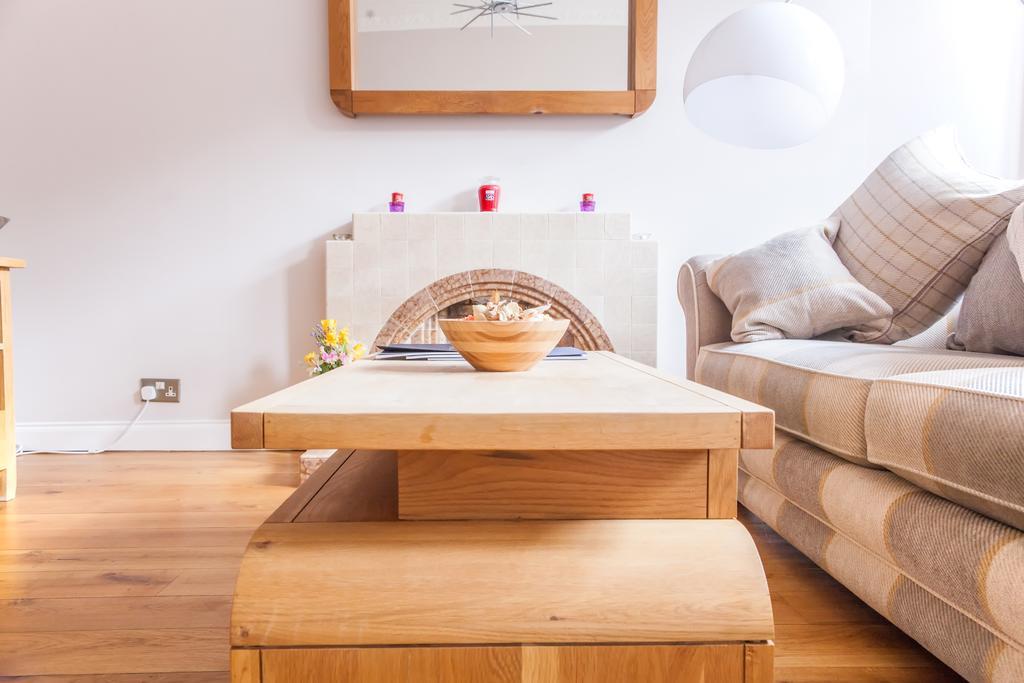 G11 West End Apartment