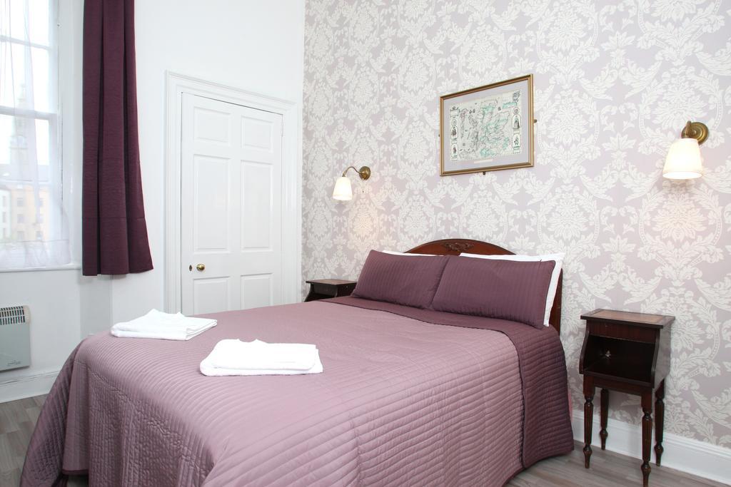 52 Charlotte Street , Green ,city Center *