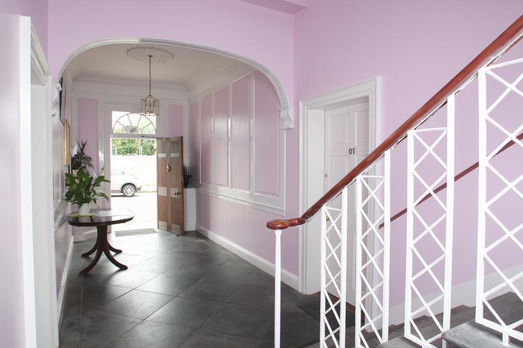 52 Charlotte Street , Green ,city Center Apartment