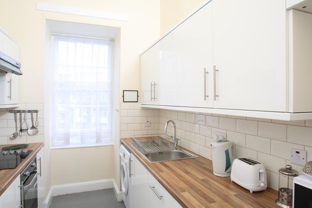 Apartment 52 Charlotte Street , Green ,city Center Glasgow