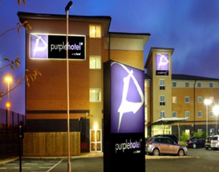 Premier Braehead Hotel 3*