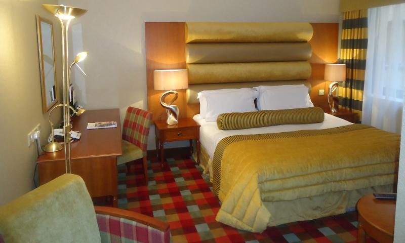 Carlton George Hotel 4*