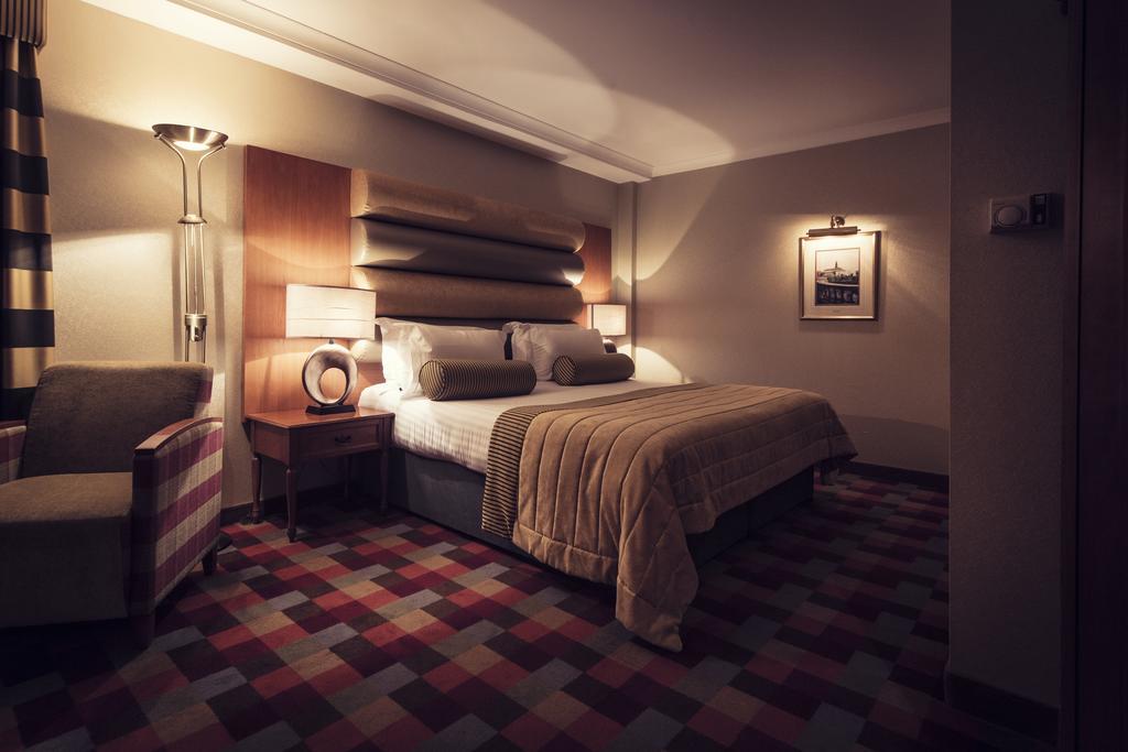 Carlton George Hotel 4*