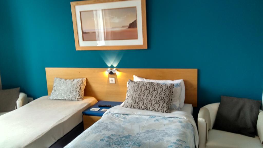 Azalea House Bed & Breakfast Glasgow