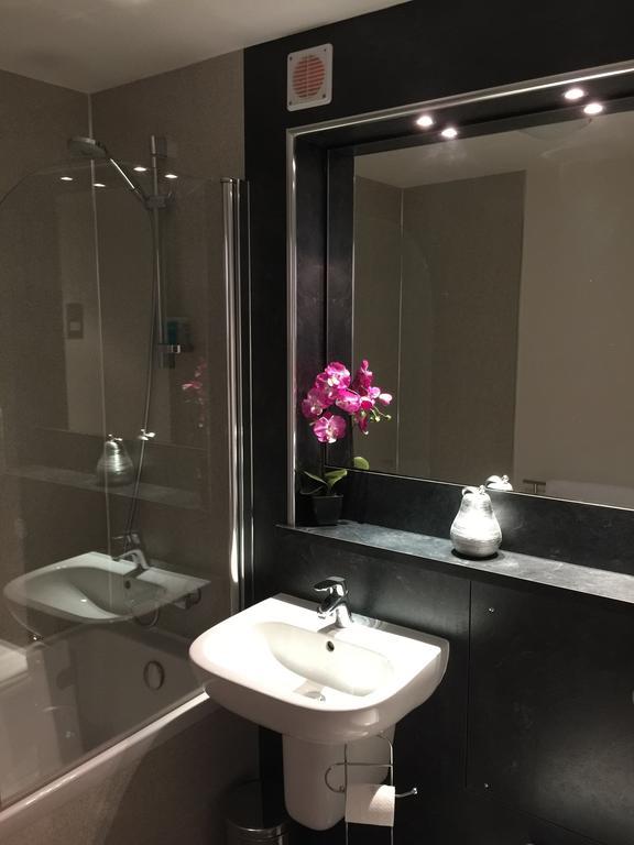 The Botanic Hub West End - 2 Bedrooms Glasgow