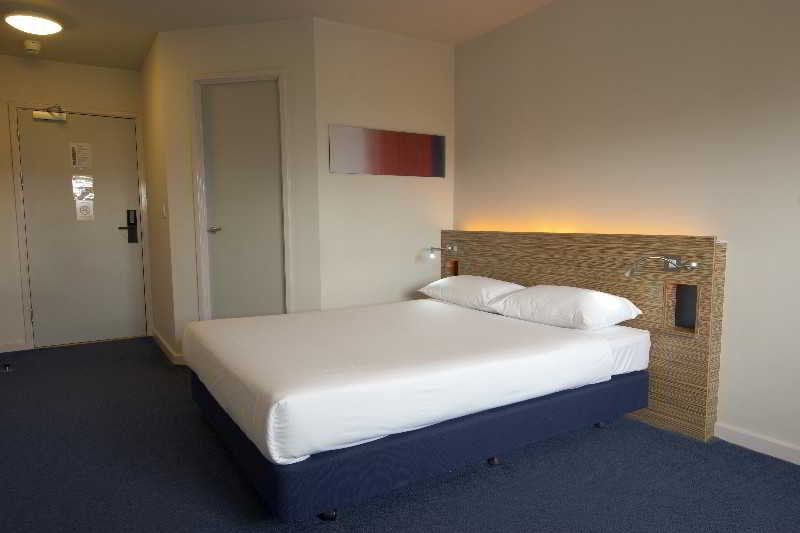 Travelodge Braehead Hotel 3*
