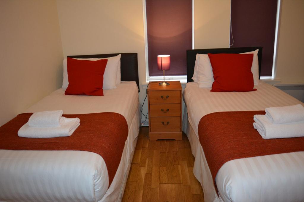 Charing Cross Apartment *