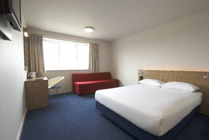 Hotel Travelodge Braehead 3*