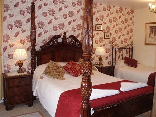 Tigh Na Crich Hotel