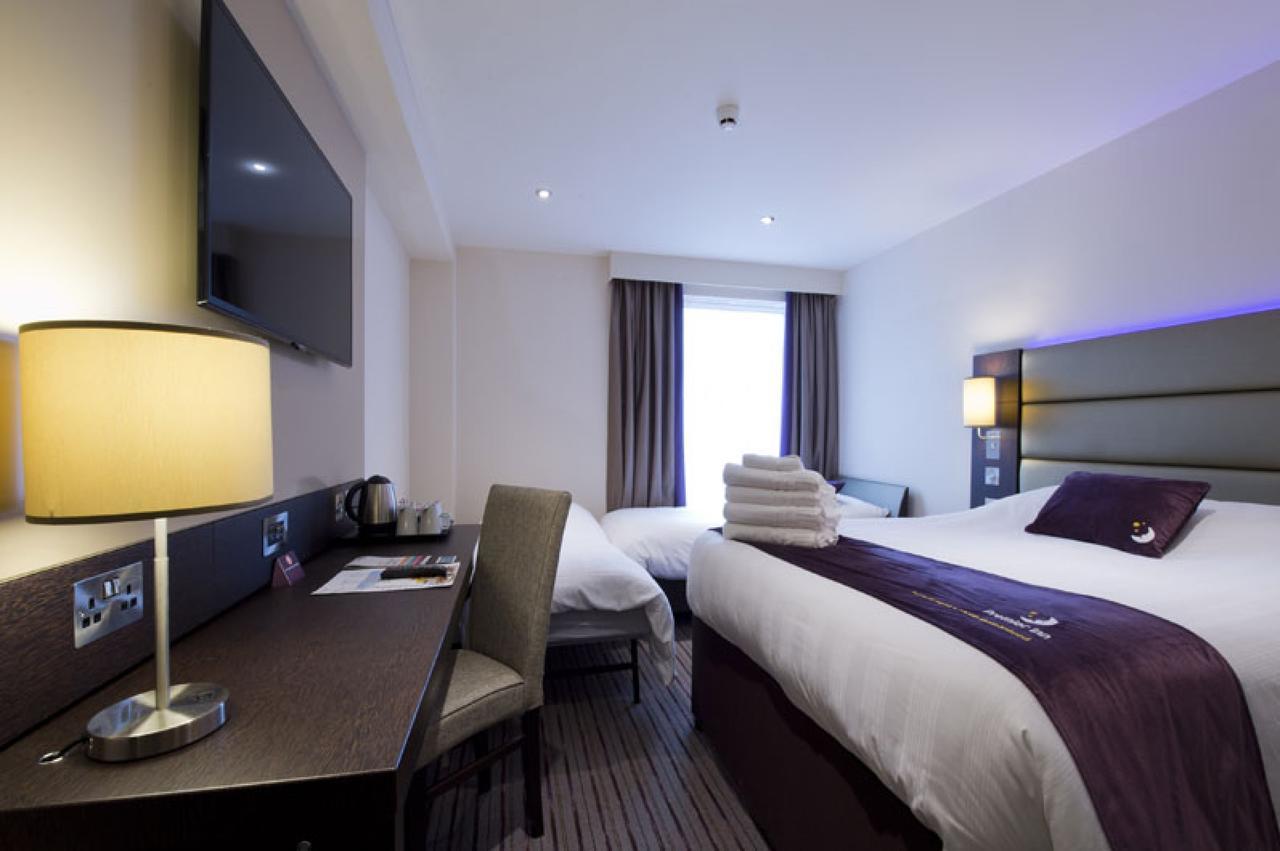 Premier Pacific Quay Hotel 3*