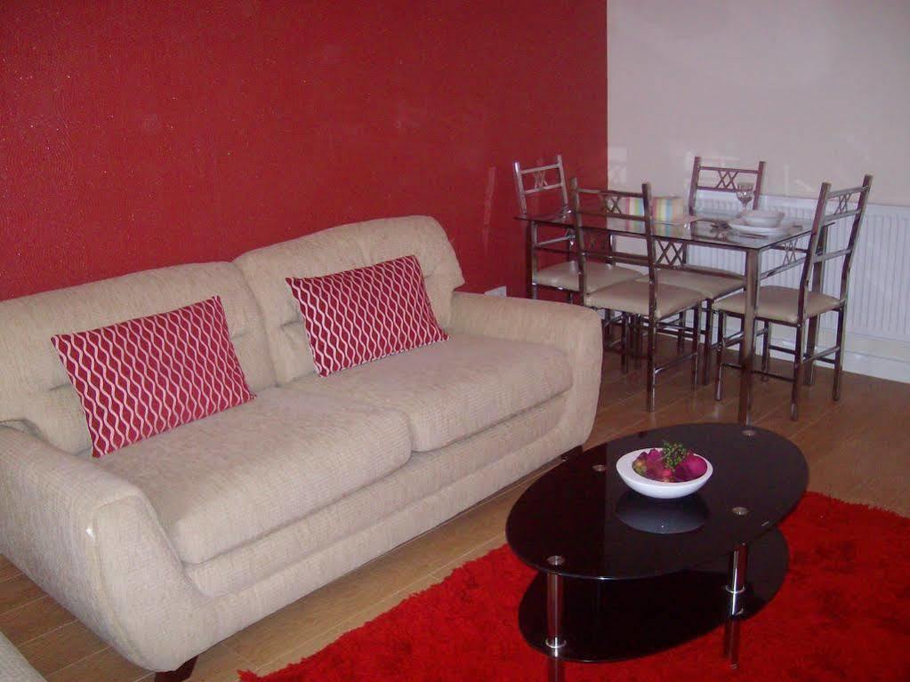 My House Barrowland A With Free Parking