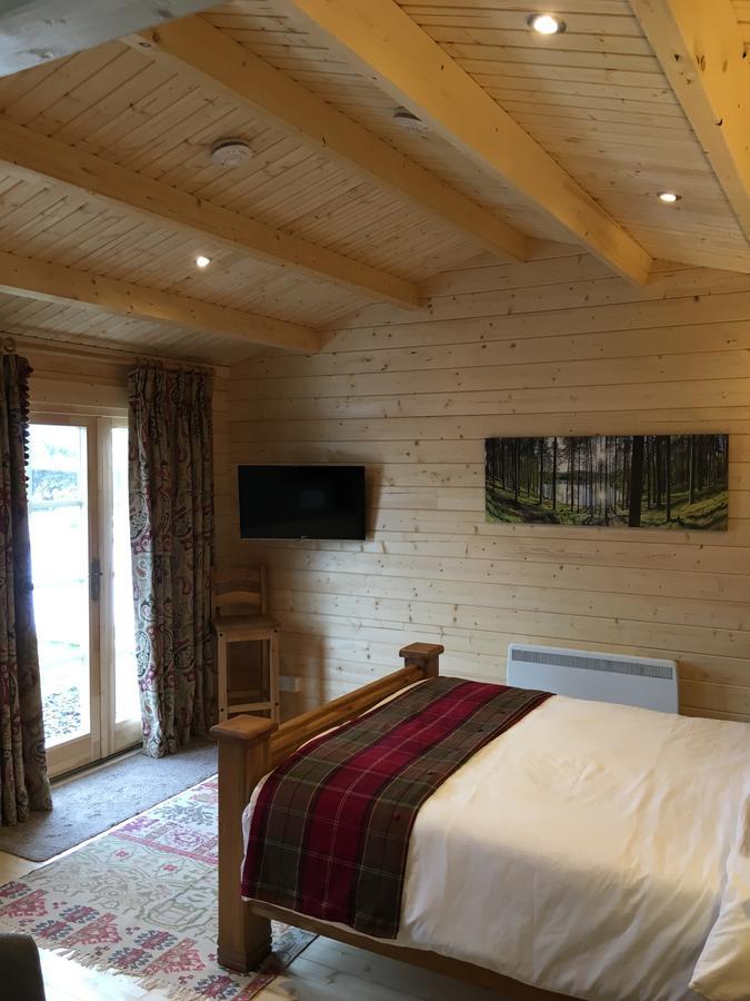 Lodge Auchenlea Glasgow
