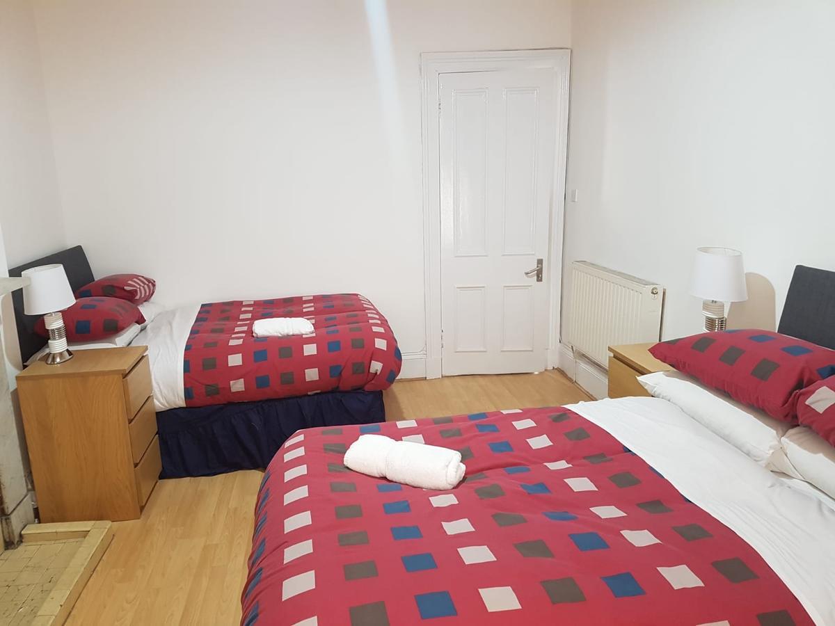 Bentinck Street Ground Floor * Glasgow