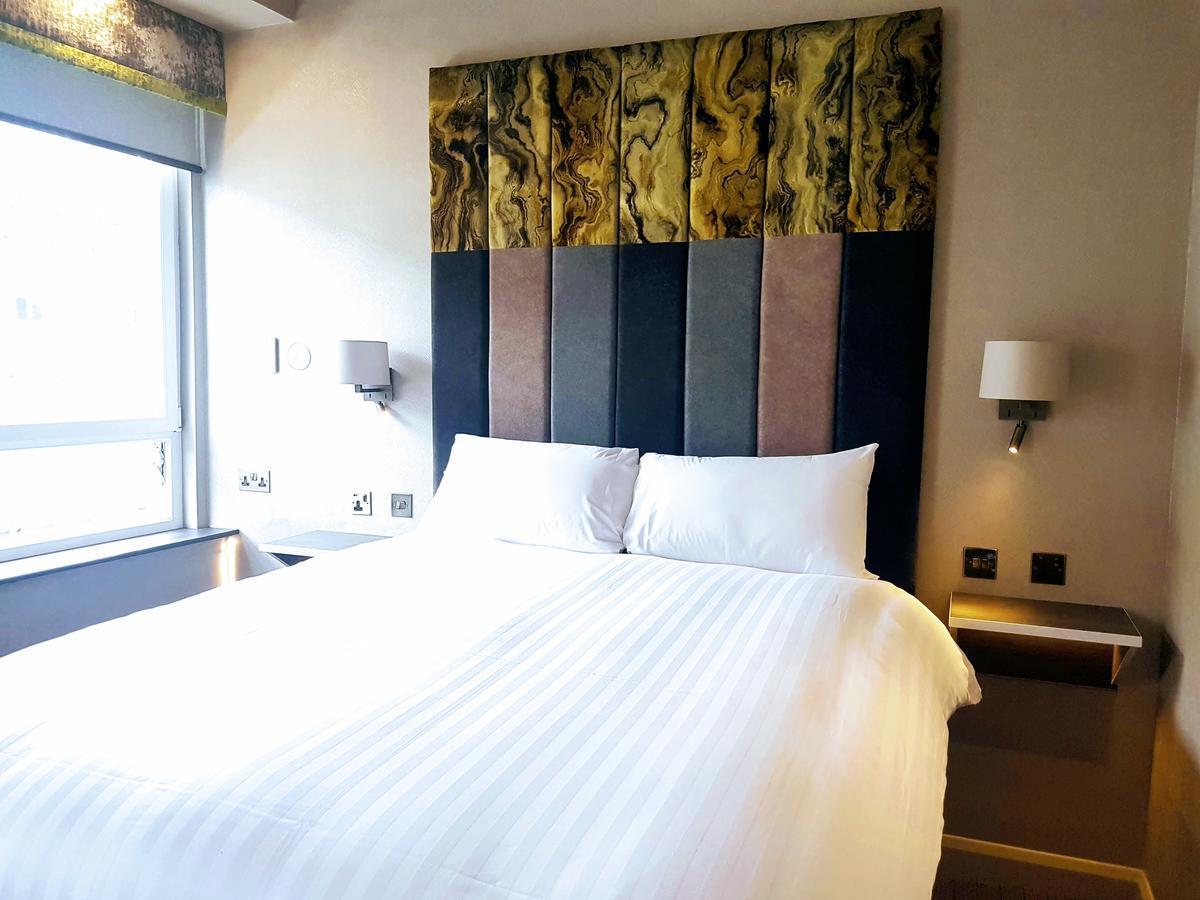 Rennie Mackintosh - Station 3* Glasgow