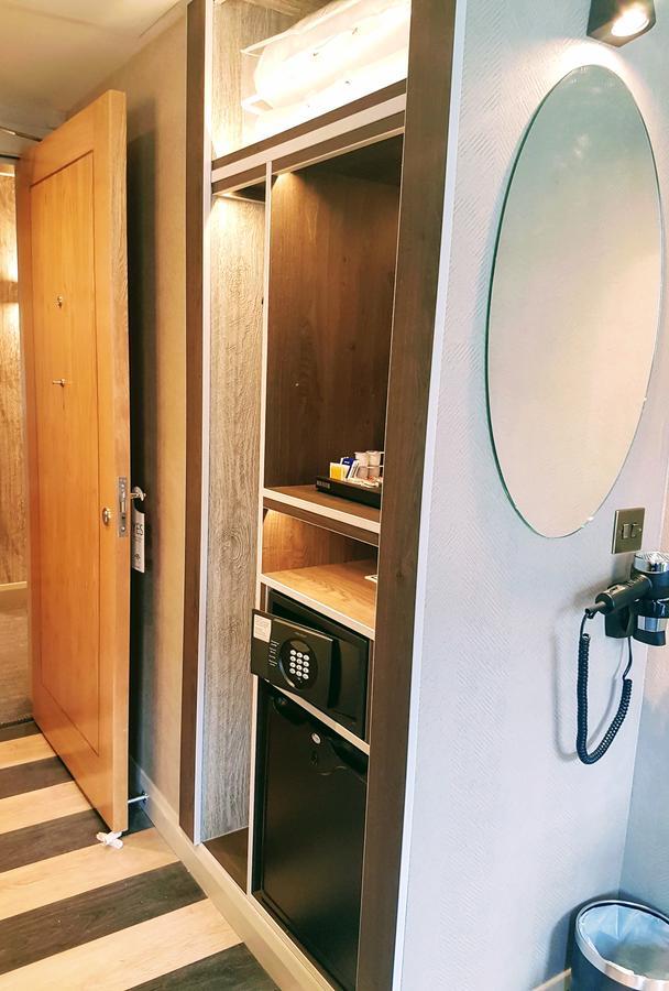 Rennie Mackintosh - Station 3* Glasgow
