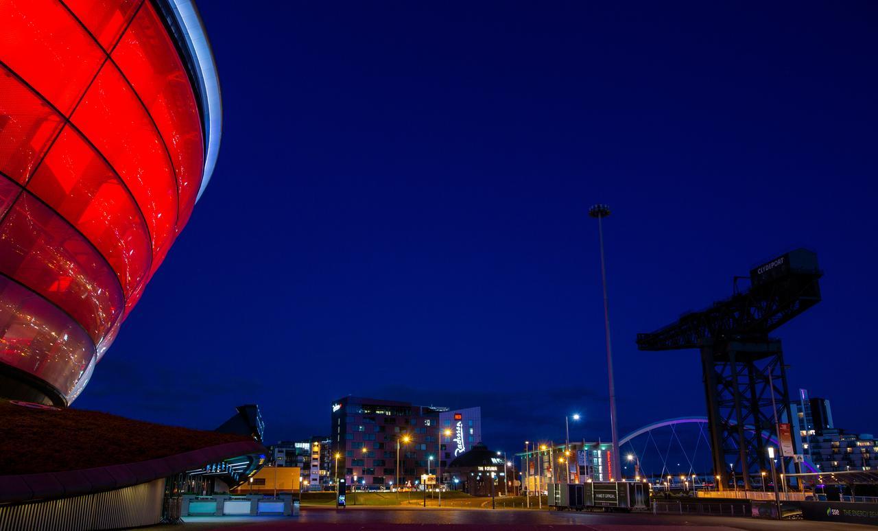 Radisson Red Hotel, Hotel