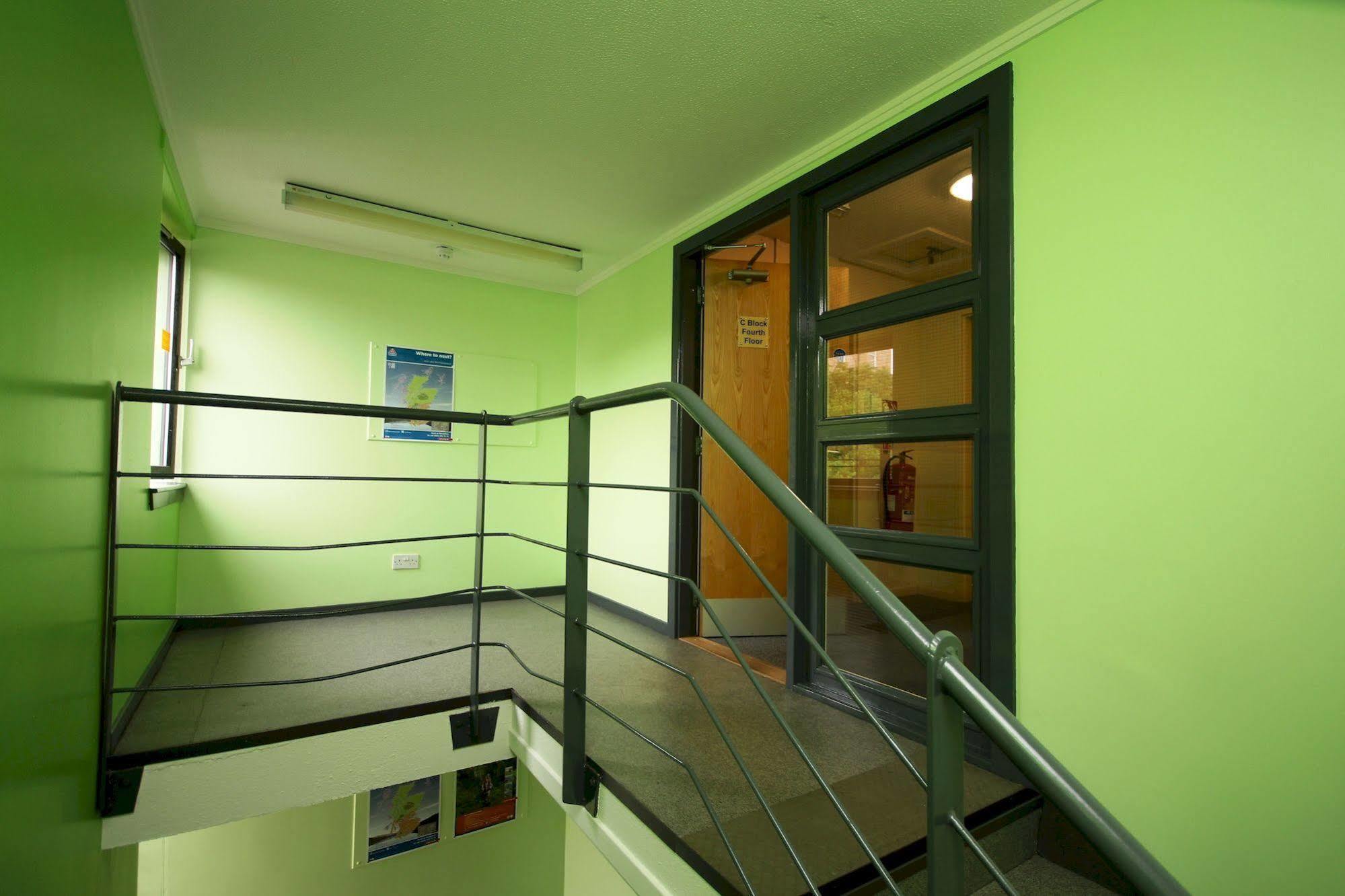 Hostel Metro *