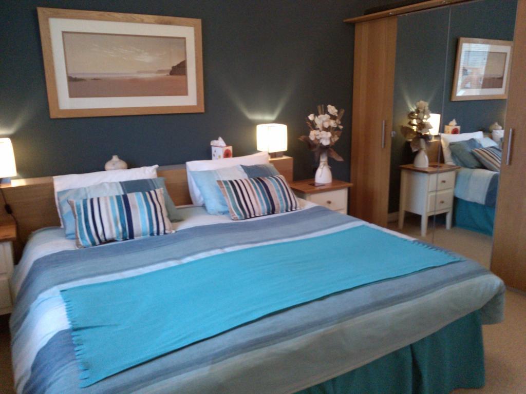 Azalea House Bed & Breakfast Glasgow