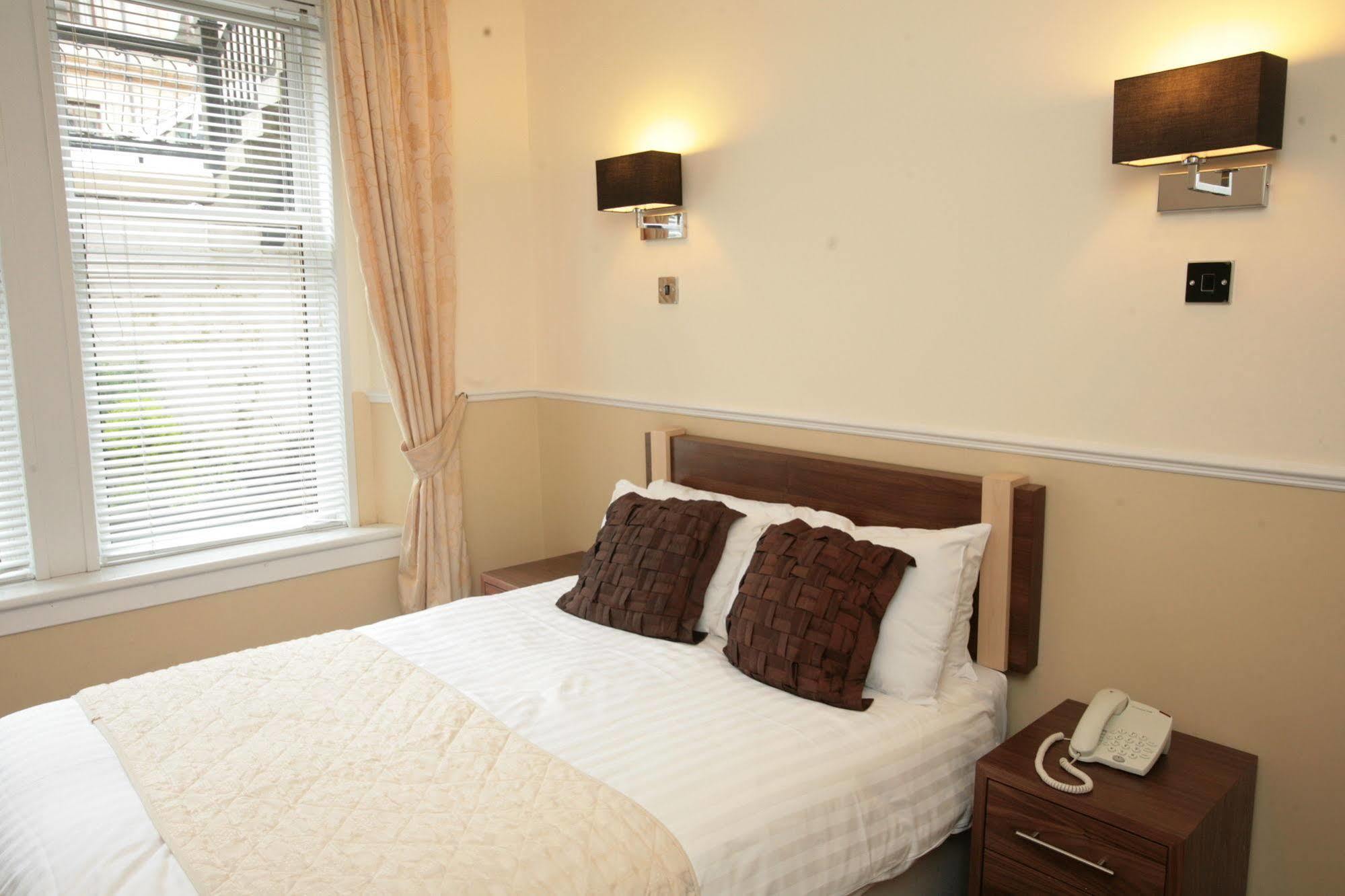 Kelvingrove - Sauchiehall St 3*