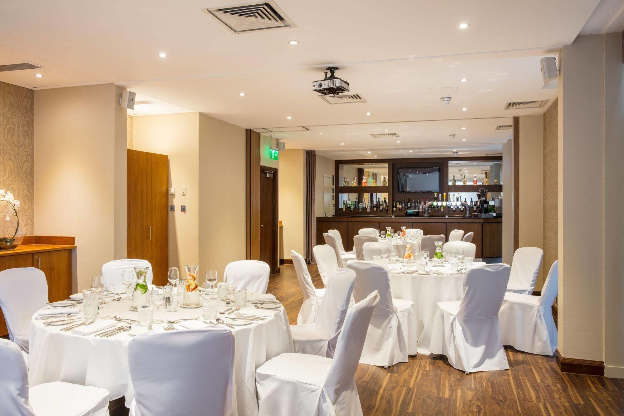 Hilton Garden Centre Glasgow