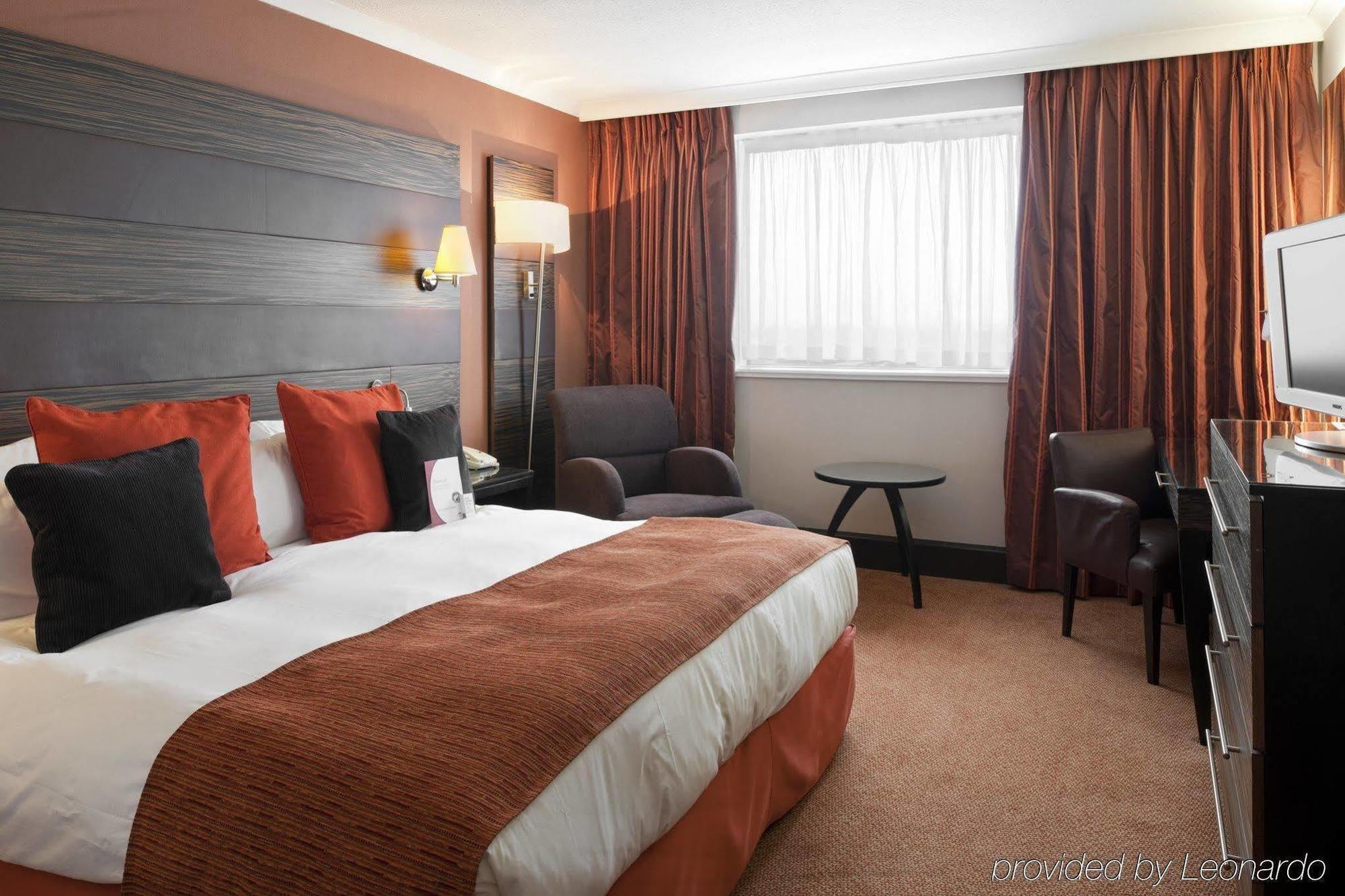 Crowne Plaza By Ihg Hotel 4*