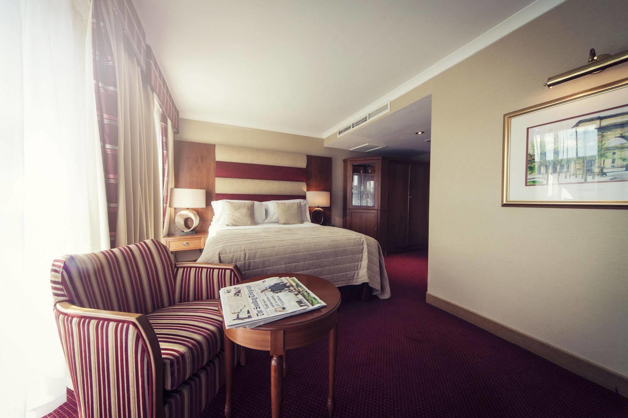 Carlton George Hotel 4*