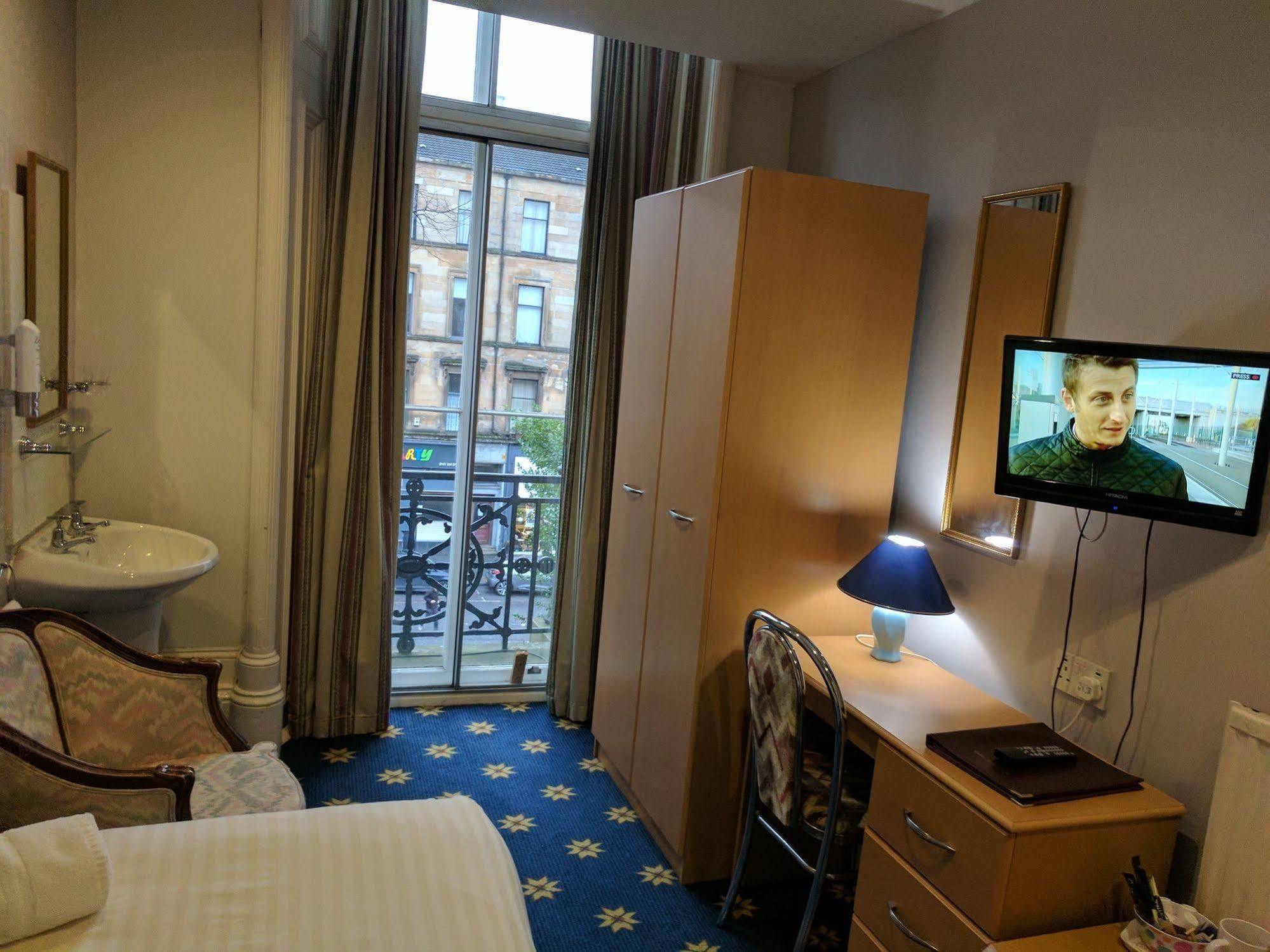 Kelvin Apartment