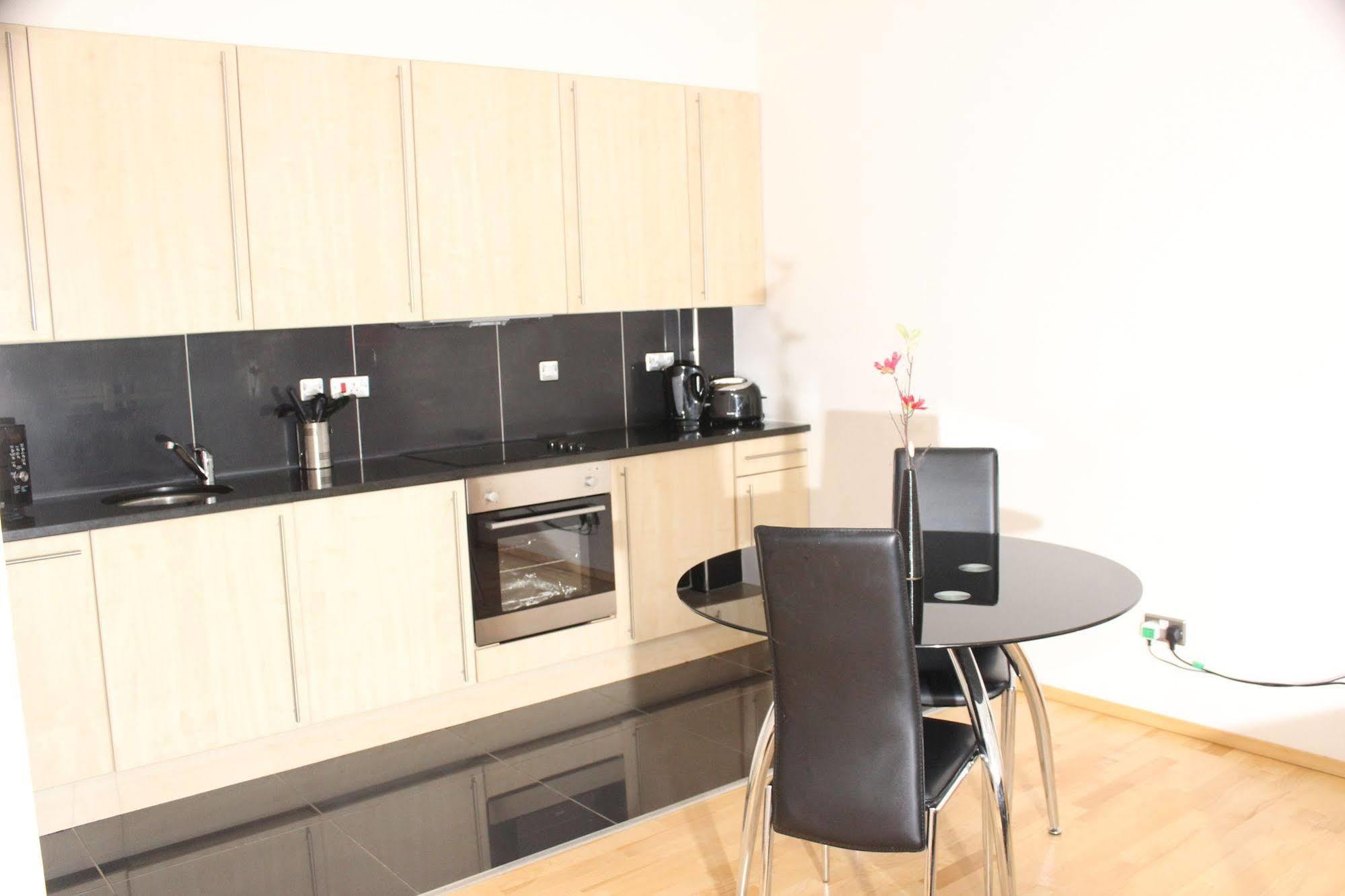 Lofts Serviced Apartment *