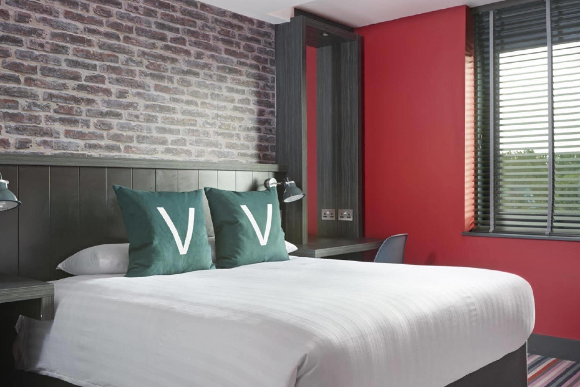 Village Hotel 4*