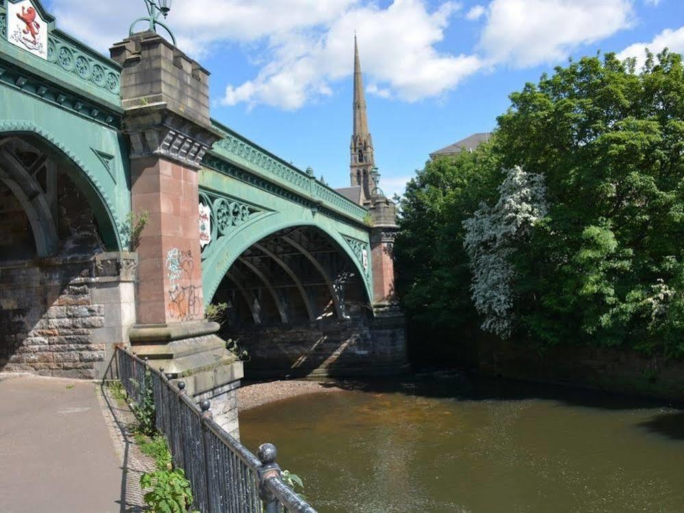 Ansab - High Quality Double In Shared Bed & Breakfast Glasgow