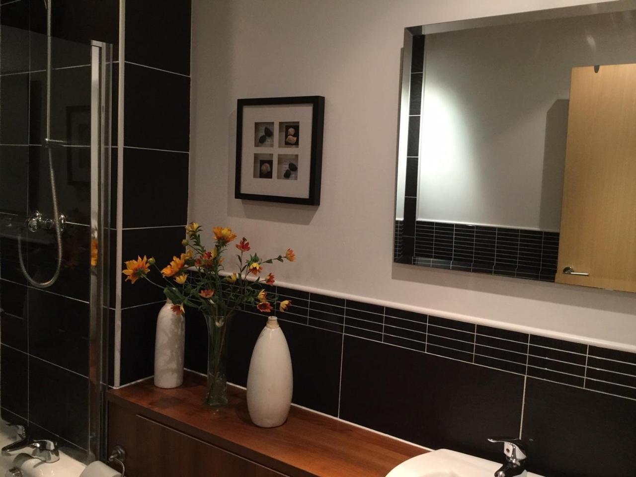 Sec Hydro Argyle West End - 2 Bedrooms *