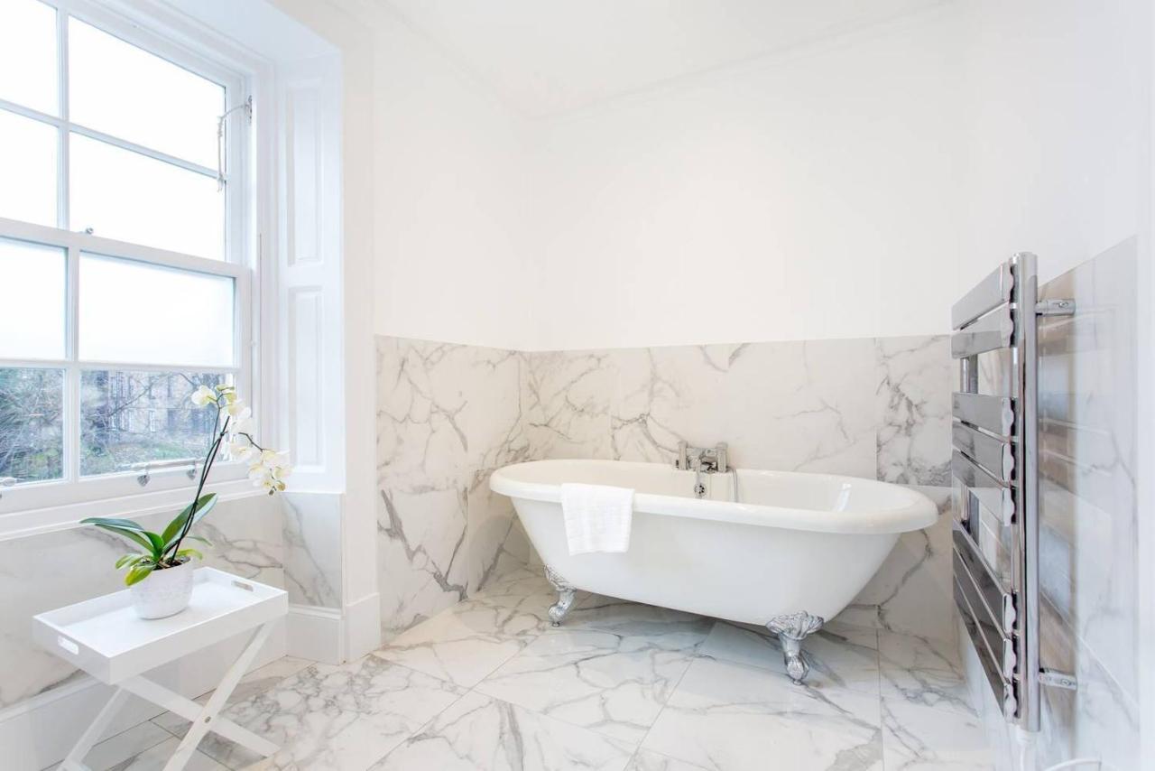 Holiday home Luxury 4 Bed Townhouse In Prestigious West End Glasgow