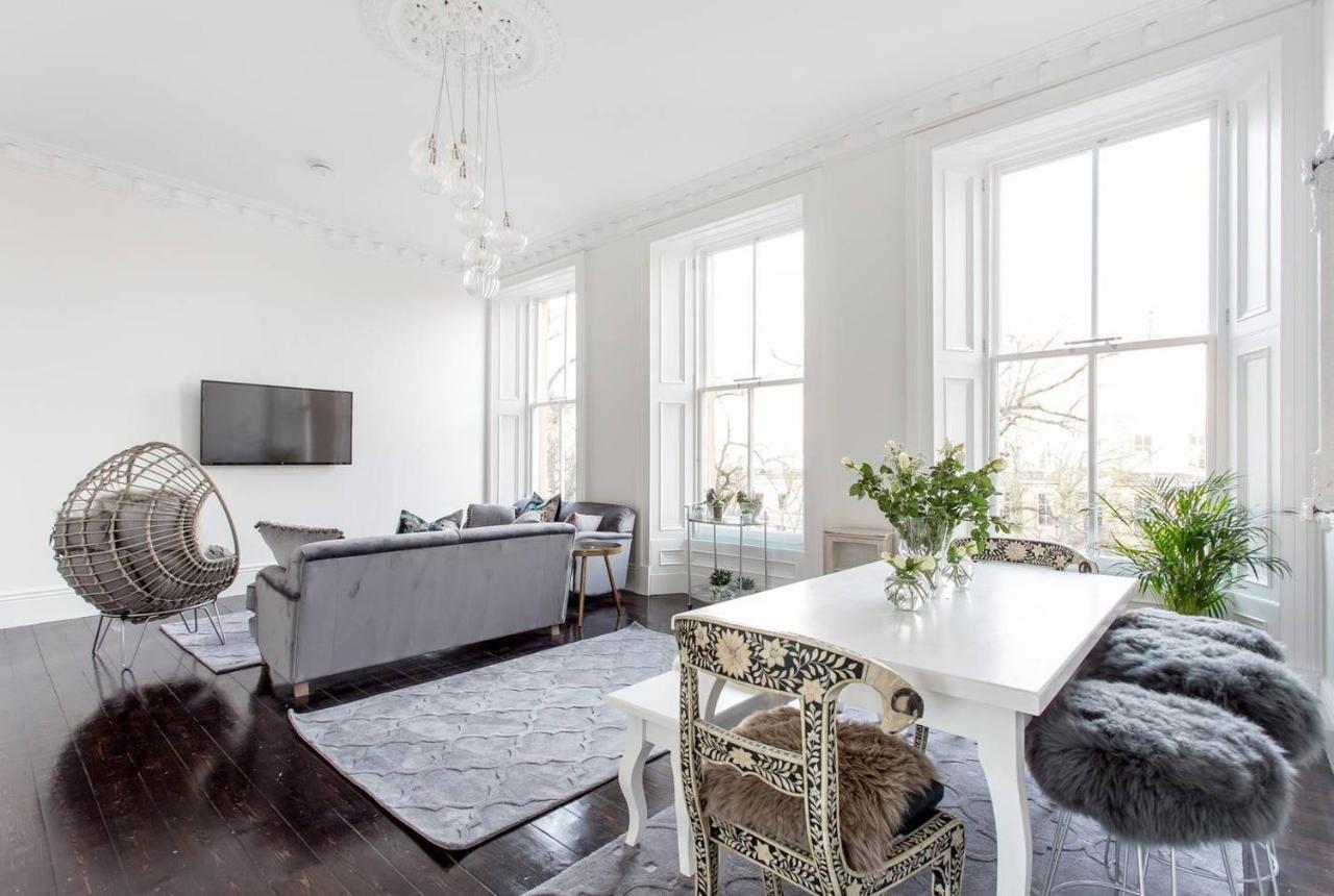 Luxury 4 Bed Townhouse In Prestigious West End Holiday home