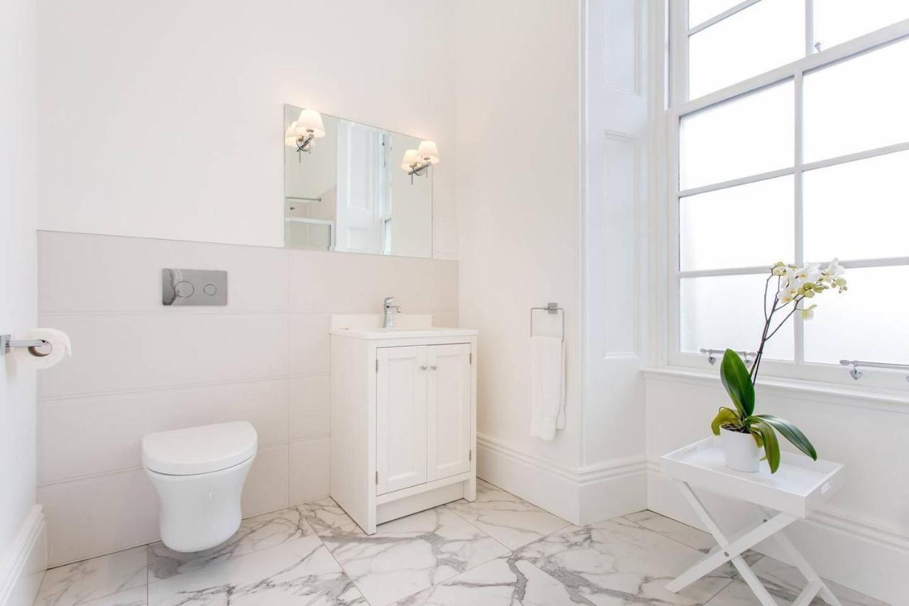 Holiday home Luxury 4 Bed Townhouse In Prestigious West End *