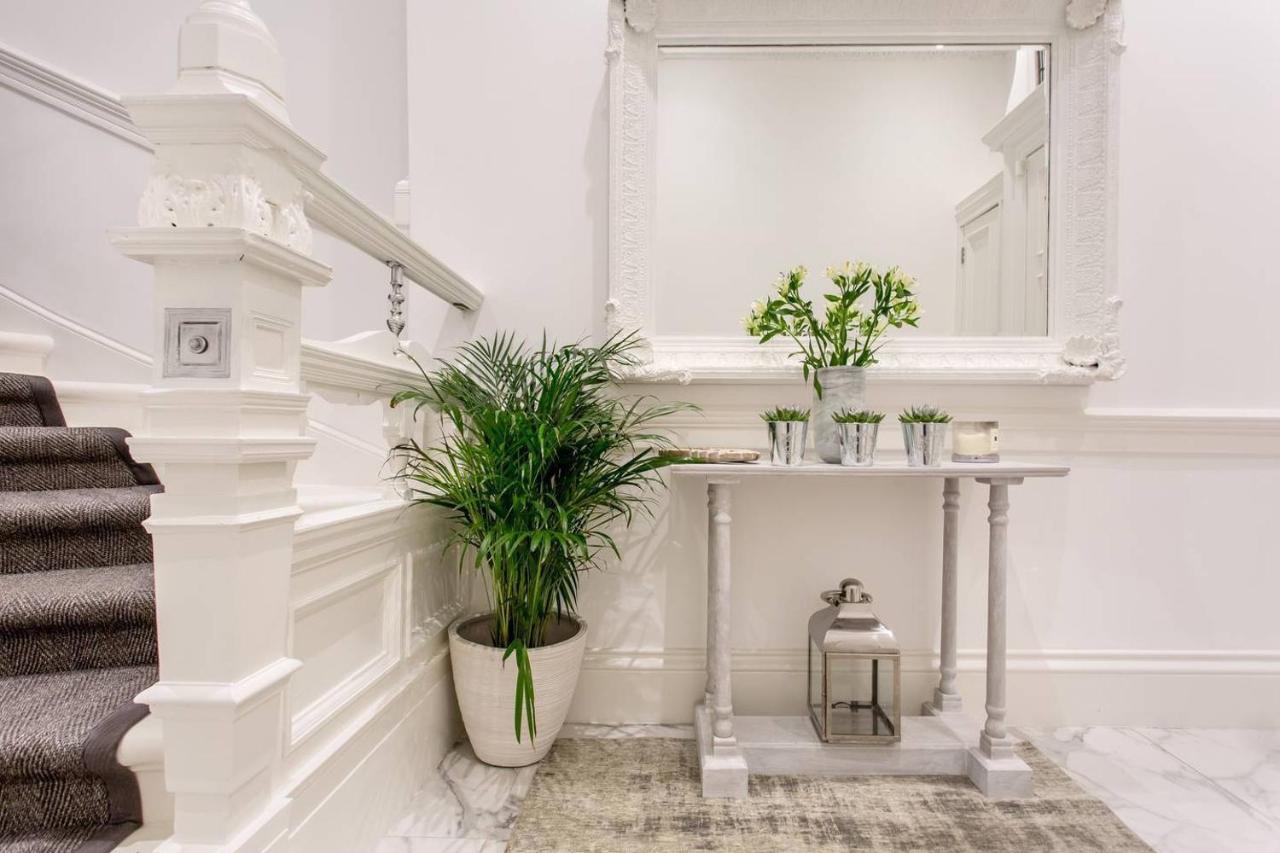 Luxury 4 Bed Townhouse In Prestigious West End Holiday home