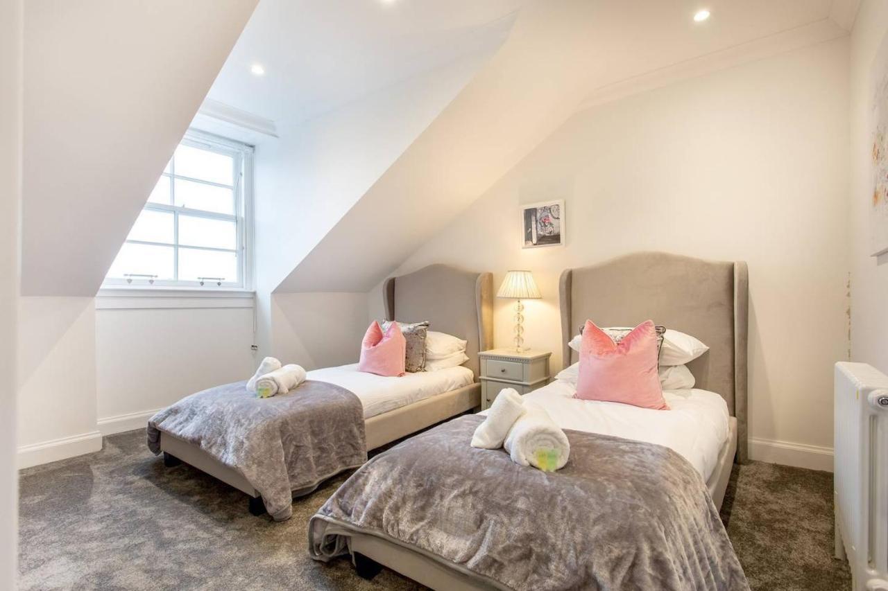 Luxury 4 Bed Townhouse In Prestigious West End