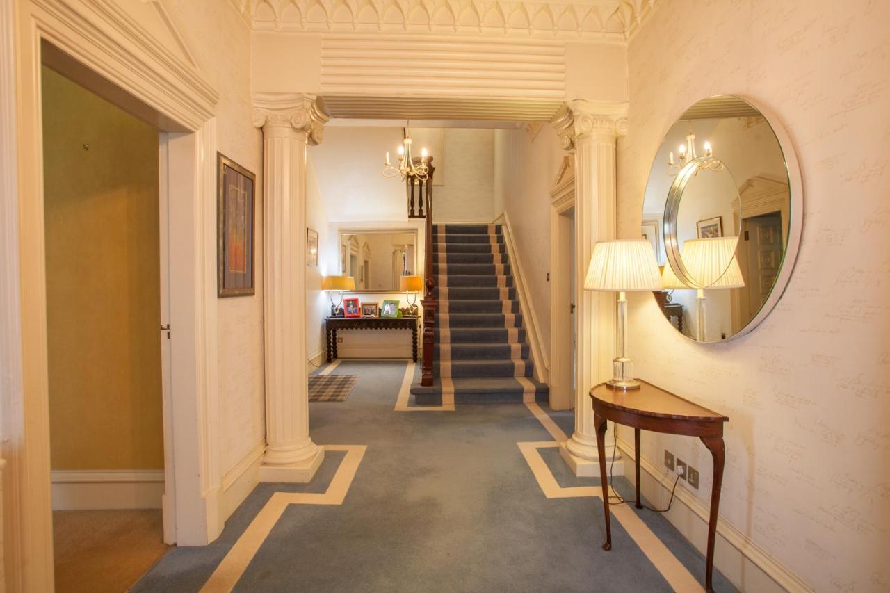 Stunning Victorian With Large Private Garden Villa *