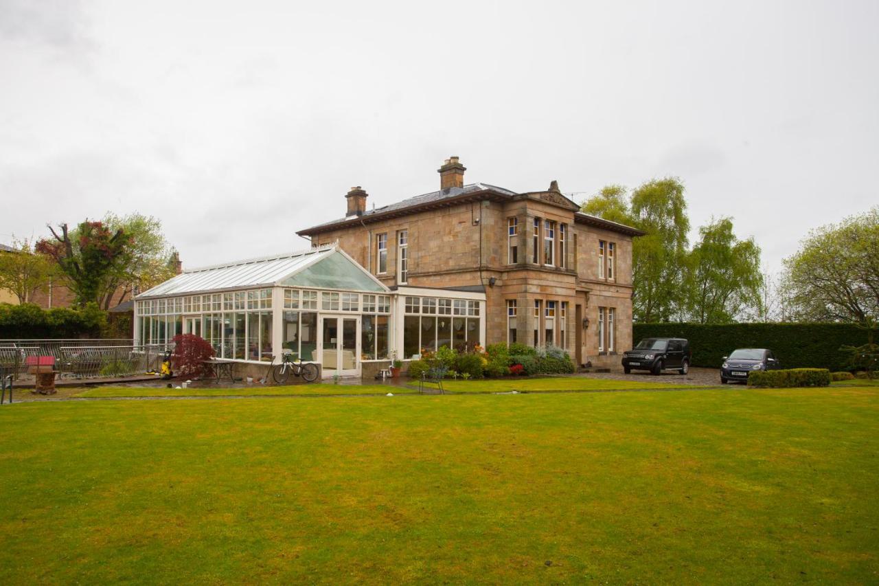 Stunning Victorian With Large Private Garden Glasgow