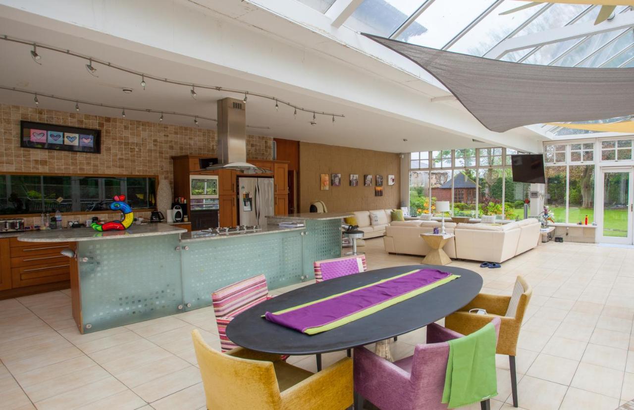 Stunning Victorian With Large Private Garden * Glasgow