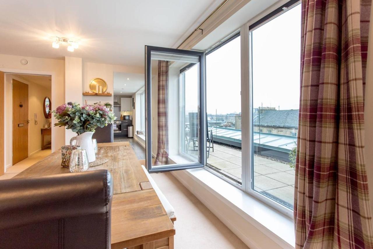 Altido Luxury Penthouse With Balcony Minutes From Secchydro Apartment *