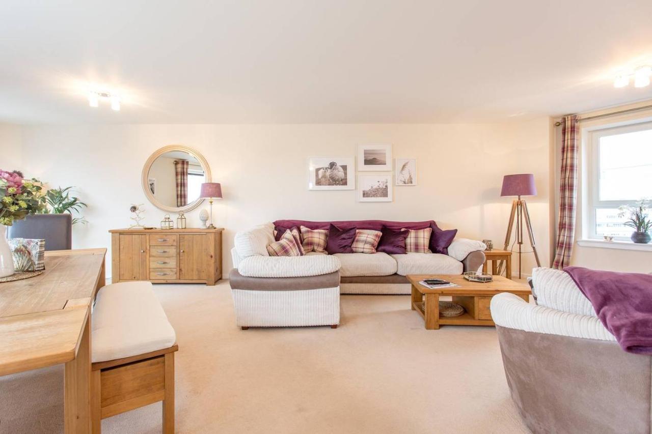 Altido Luxury Penthouse With Balcony Minutes From Secchydro Apartment Glasgow