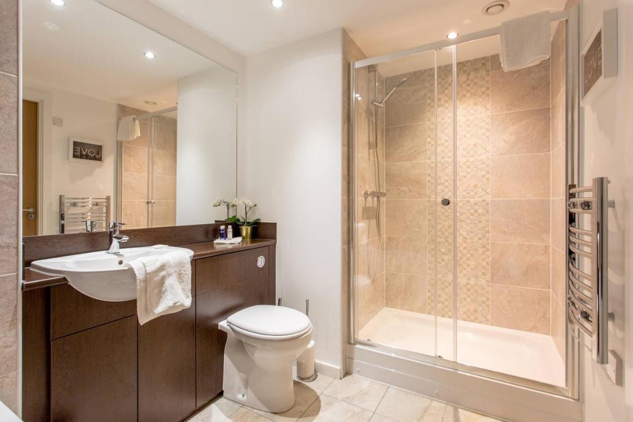 Altido Luxury Penthouse With Balcony Minutes From Secchydro * Glasgow