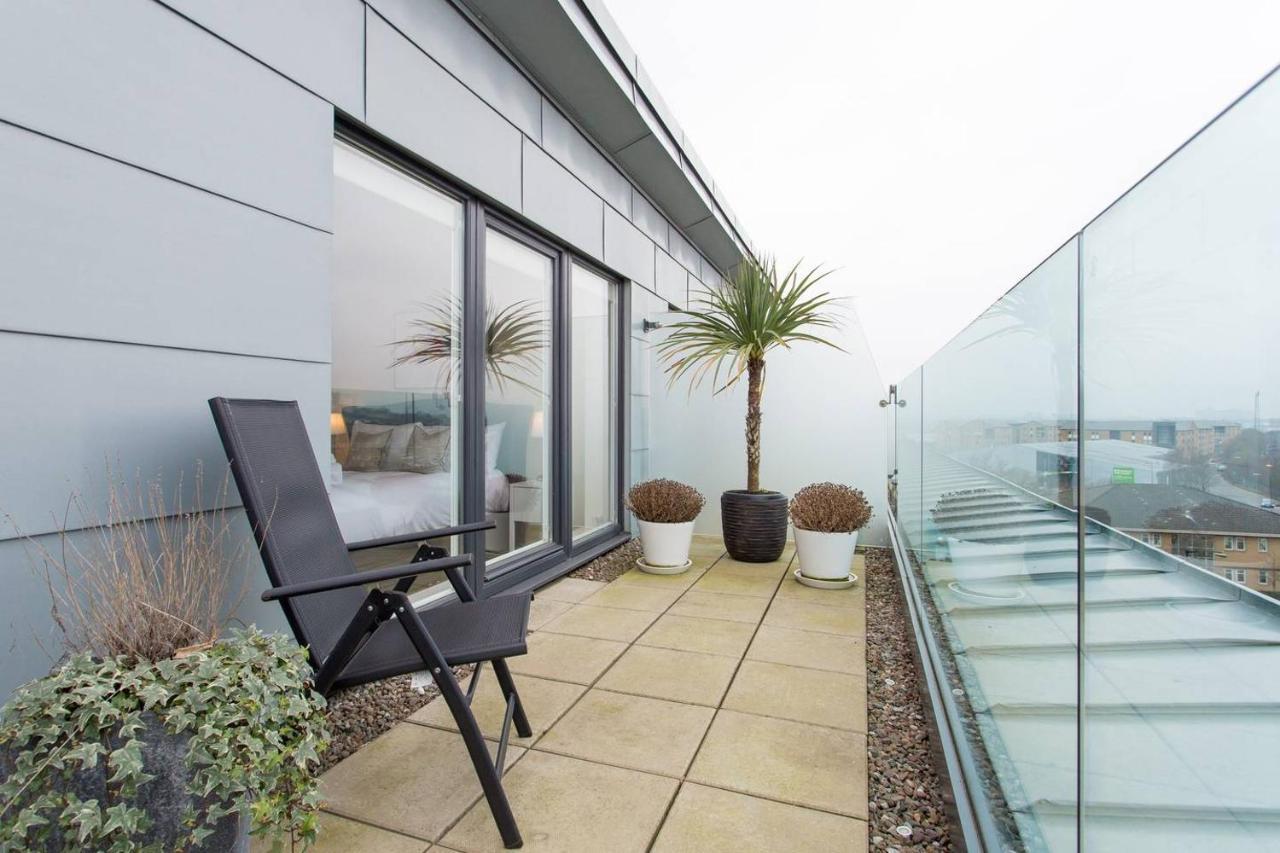 Altido Luxury Penthouse With Balcony Minutes From Secchydro * Glasgow