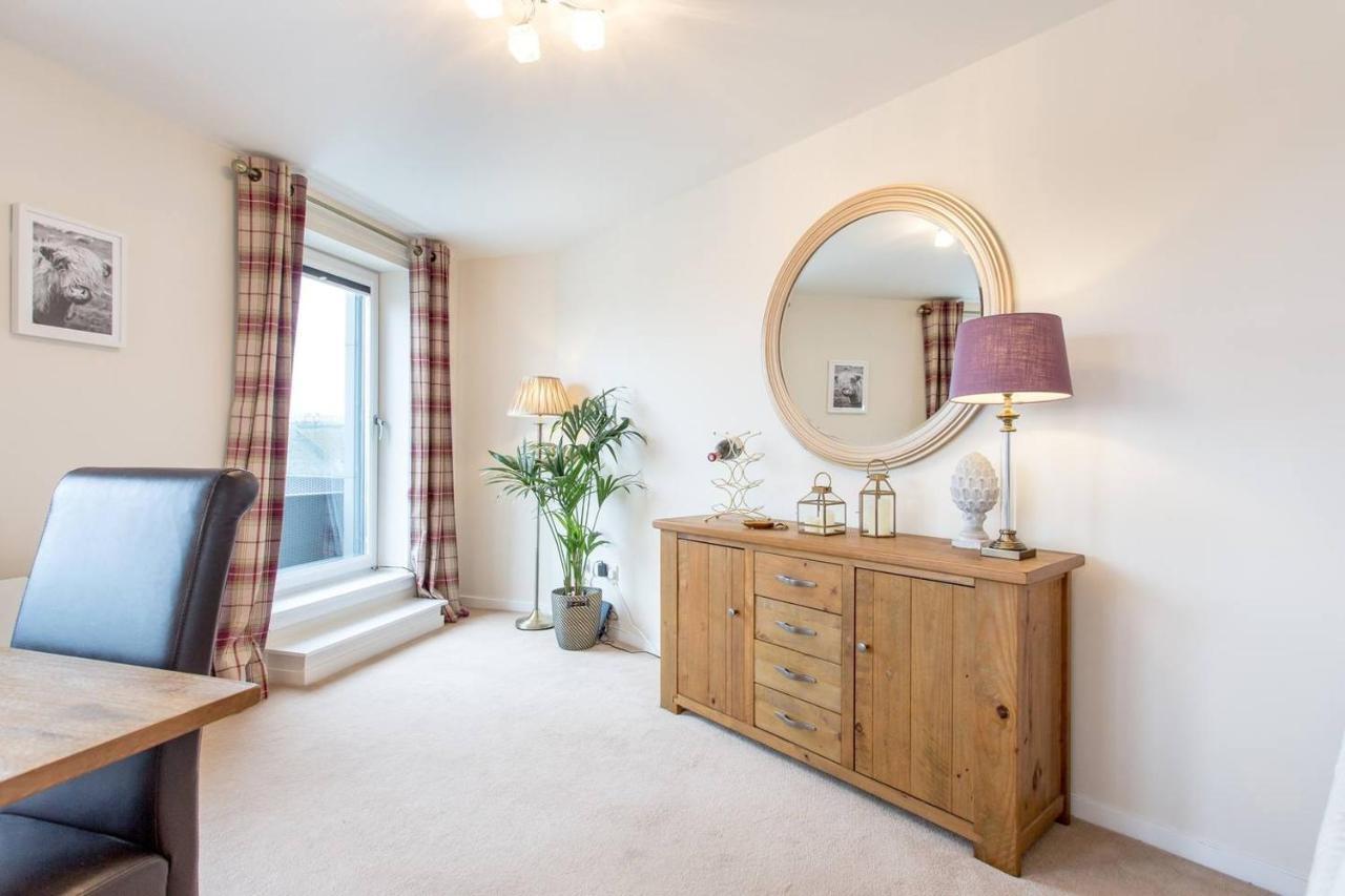 Altido Luxury Penthouse With Balcony Minutes From Secchydro Apartment Glasgow