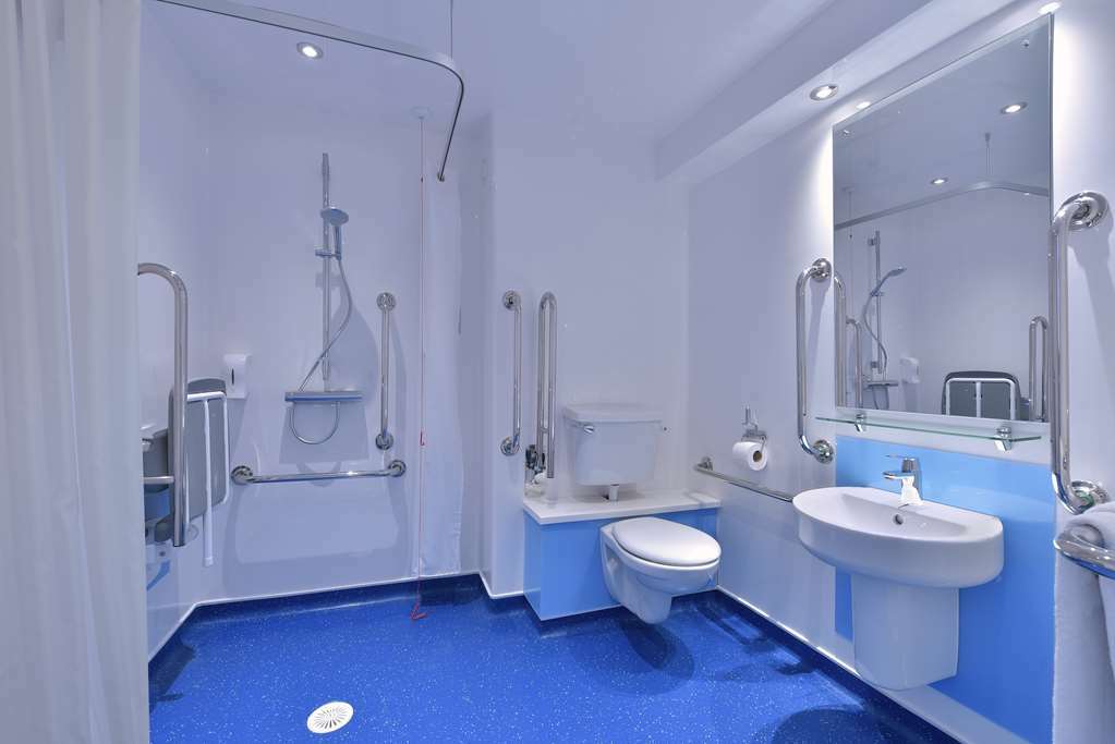 Hotel Travelodge Paisley Road 3*