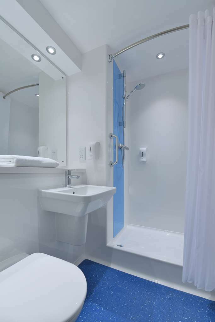 Hotel Travelodge Airport 3*