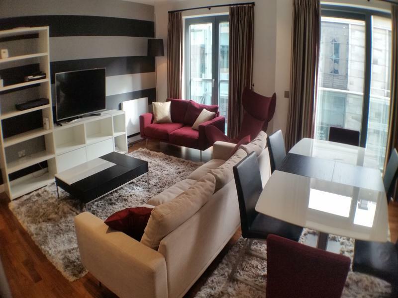 Buchanan Street 3 Bedroom Apartment Glasgow